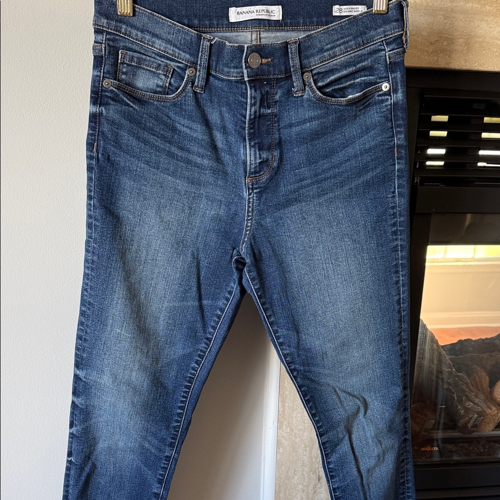 Banana Republic women Slim Straight Jeans in Medium Blue Wash